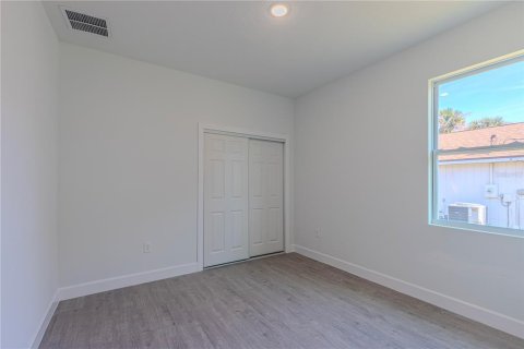 House in Palm Bay, Florida 3 bedrooms, 139.35 sq.m. № 1509920 - photo 17