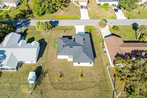 House in Palm Bay, Florida 3 bedrooms, 139.35 sq.m. № 1509920 - photo 20
