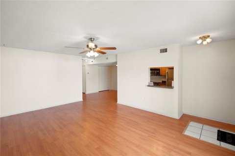Copropriété à vendre à Punta Gorda, Floride: 2 chambres, 97.18 m2 № 2148573 - photo 15