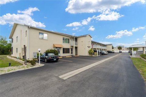 Copropriété à vendre à Punta Gorda, Floride: 2 chambres, 97.18 m2 № 2148573 - photo 4