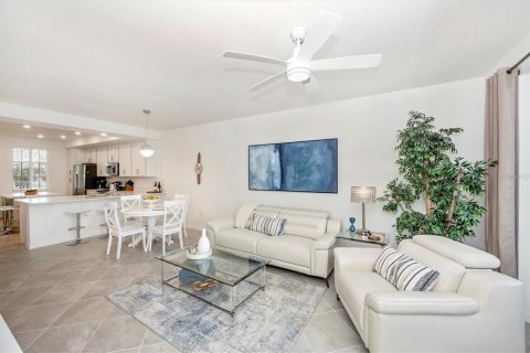 Condominio en alquiler en Venice, Florida, 2 dormitorios, 104.42 m2 № 2123073 - foto 16