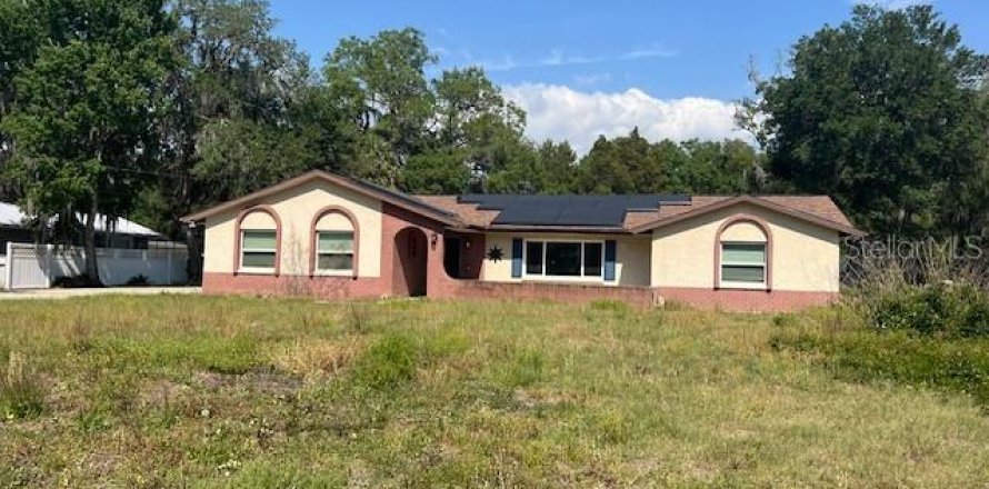 Villa ou maison à Crystal River, Floride 4 chambres, 215.44 m2 № 1662190