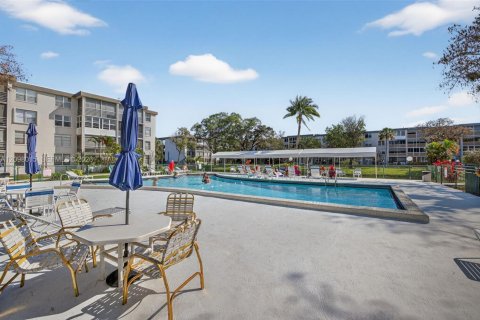 Condo in Lauderdale Lakes, Florida, 2 bedrooms  № 2392667 - photo 27