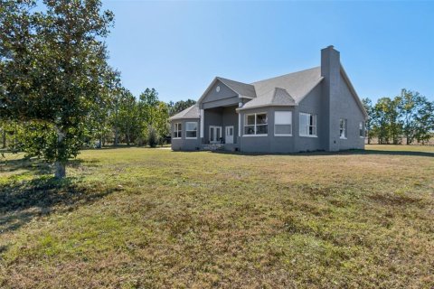 House in Lake Alfred, Florida 4 bedrooms, 248.61 sq.m. № 2217915 - photo 4