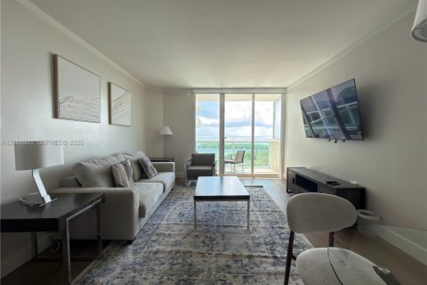 Condo in Miami, Florida, 1 bedroom  № 2279213 - photo 3