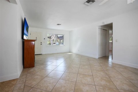 Casa en venta en Oldsmar, Florida, 3 dormitorios, 121.33 m2 № 1545101 - foto 6
