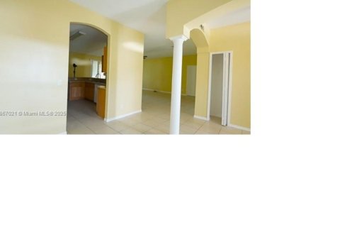 Villa ou maison à louer à Vero Beach, Floride: 4 chambres, 218.97 m2 № 1896624 - photo 3