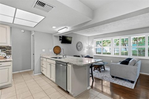 Villa ou maison à vendre à Palm Harbor, Floride: 2 chambres, 137.68 m2 № 2399419 - photo 13