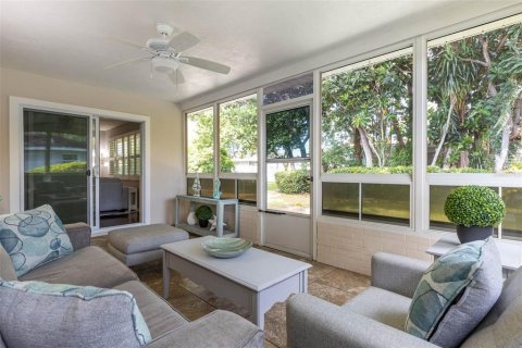 Villa ou maison à vendre à Palm Harbor, Floride: 2 chambres, 137.68 m2 № 2399419 - photo 24