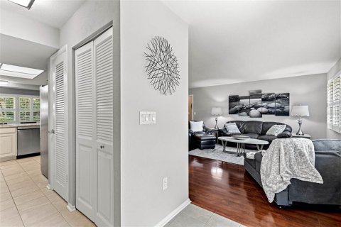 Villa ou maison à vendre à Palm Harbor, Floride: 2 chambres, 137.68 m2 № 2399419 - photo 4