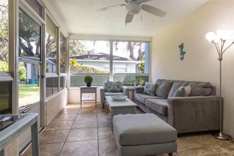 Villa ou maison à vendre à Palm Harbor, Floride: 2 chambres, 137.68 m2 № 2399419 - photo 23