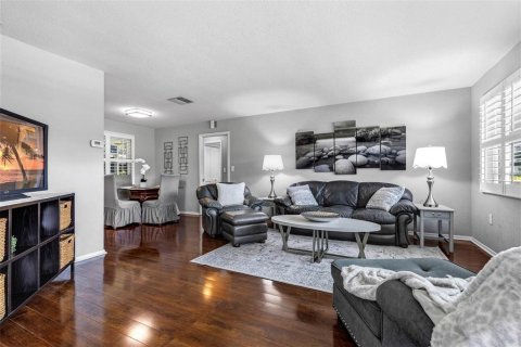 Villa ou maison à vendre à Palm Harbor, Floride: 2 chambres, 137.68 m2 № 2399419 - photo 5