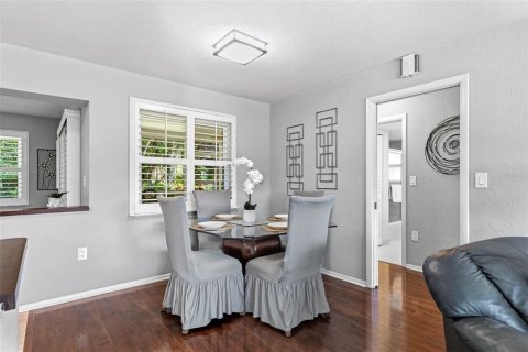 Villa ou maison à vendre à Palm Harbor, Floride: 2 chambres, 137.68 m2 № 2399419 - photo 8