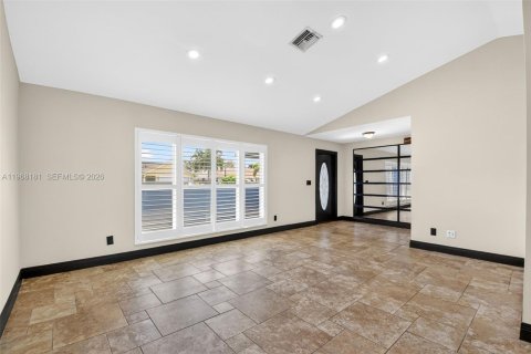 House in Wellington, Florida 3 bedrooms, 180.04 sq.m. № 2030839 - photo 7