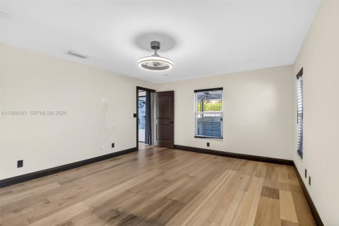 House in Wellington, Florida 3 bedrooms, 180.04 sq.m. № 2030839 - photo 26