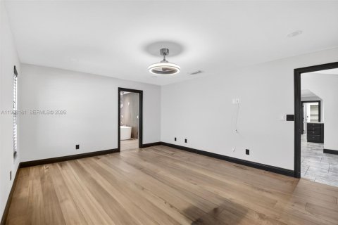 House in Wellington, Florida 3 bedrooms, 180.04 sq.m. № 2030839 - photo 27