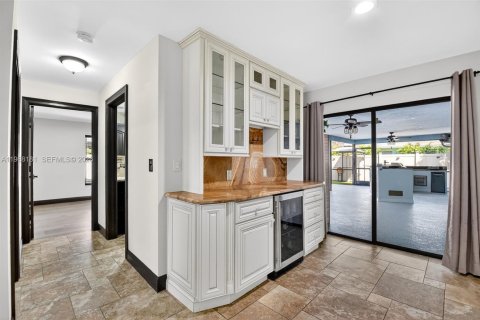 House in Wellington, Florida 3 bedrooms, 180.04 sq.m. № 2030839 - photo 16