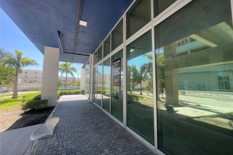 Propiedad comercial en venta en Aventura, Florida № 1859568 - foto 13