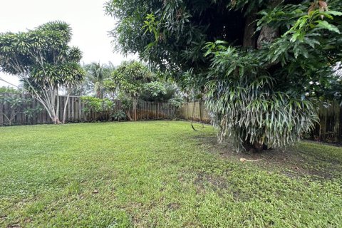 House in Boca Raton, Florida 3 bedrooms, 168.71 sq.m. № 718597 - photo 1
