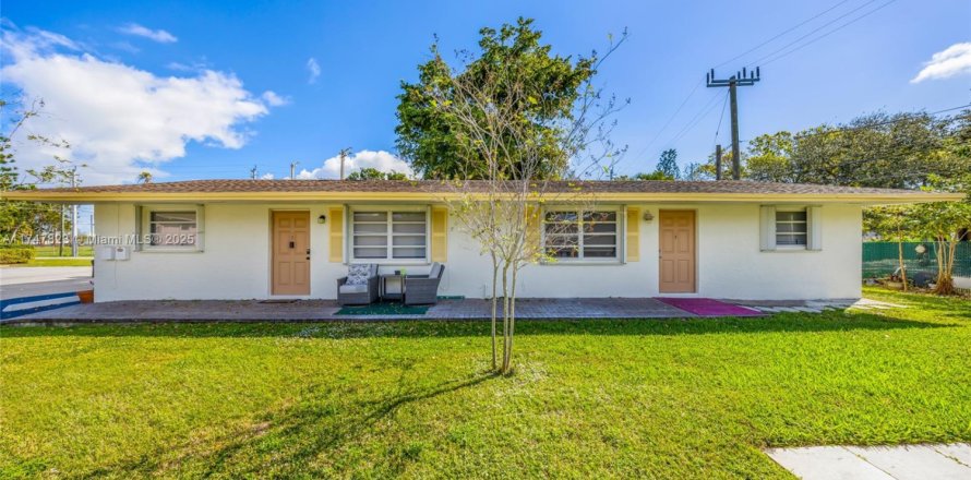 Propiedad comercial en Fort Lauderdale, Florida 157.56 m2 № 1860314