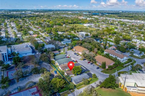 Propiedad comercial en venta en Fort Lauderdale, Florida, 157.56 m2 № 1860314 - foto 13