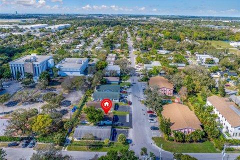 Propiedad comercial en venta en Fort Lauderdale, Florida, 157.56 m2 № 1860314 - foto 12