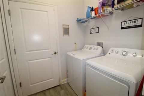 Condo in Davenport, Florida, 2 bedrooms  № 1064730 - photo 12