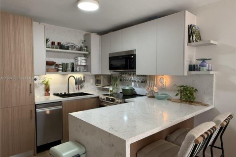 Купить кондоминиум в Майами-Бич, Флорида 2 спальни, 69.86м2, № 2060311 - фото 6