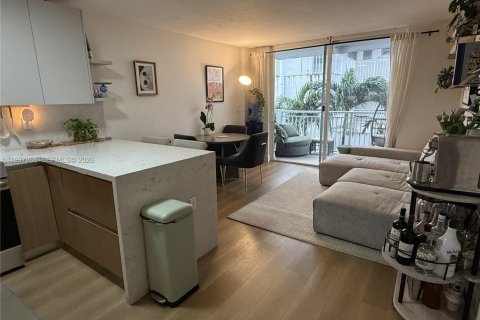 Купить кондоминиум в Майами-Бич, Флорида 2 спальни, 69.86м2, № 2060311 - фото 3