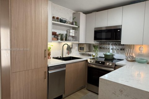 Купить кондоминиум в Майами-Бич, Флорида 2 спальни, 69.86м2, № 2060311 - фото 7