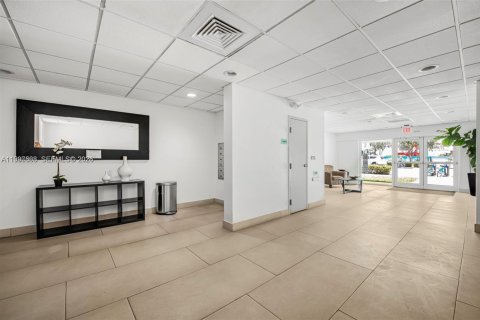 Купить кондоминиум в Майами-Бич, Флорида 2 спальни, 69.86м2, № 2060311 - фото 30