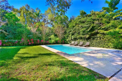 House in Coral Gables, Florida 6 bedrooms, 433.11 sq.m. № 1738973 - photo 30