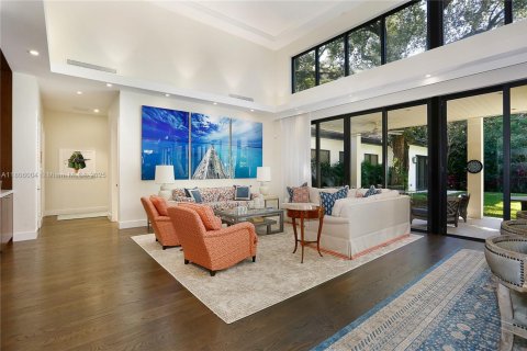 House in Coral Gables, Florida 6 bedrooms, 433.11 sq.m. № 1738973 - photo 5