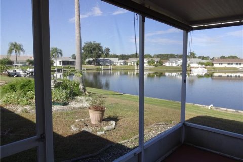 House in Sun City Center, Florida 3 bedrooms, 190.73 sq.m. № 1905905 - photo 20