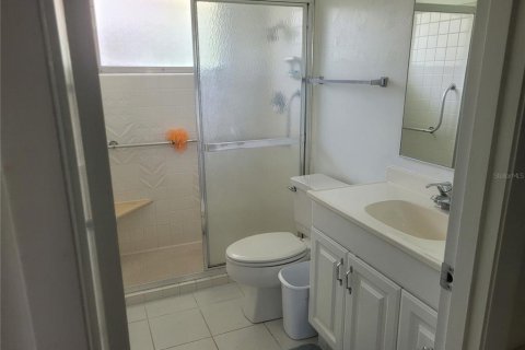 House in Sun City Center, Florida 3 bedrooms, 190.73 sq.m. № 1905905 - photo 12