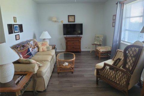 House in Sun City Center, Florida 3 bedrooms, 190.73 sq.m. № 1905905 - photo 6