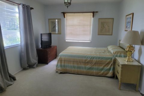 House in Sun City Center, Florida 3 bedrooms, 190.73 sq.m. № 1905905 - photo 10