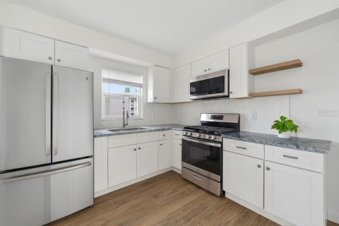 Condominio en venta en Dunedin, Florida, 2 dormitorios, 96.62 m2 № 1902079 - foto 8