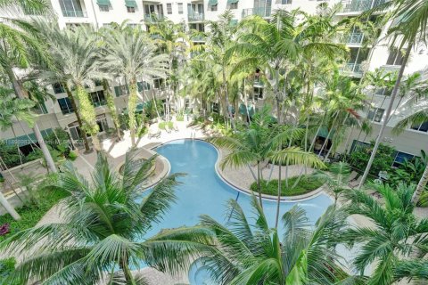 Condo in Plantation, Florida, 2 bedrooms  № 1953549 - photo 24