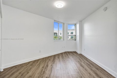 Condo in Plantation, Florida, 2 bedrooms  № 1953549 - photo 19