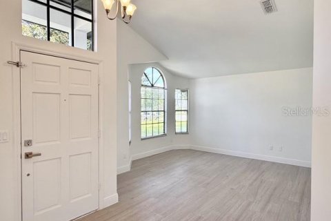 Villa ou maison à louer à Oviedo, Floride: 3 chambres, 155.8 m2 № 2167817 - photo 5