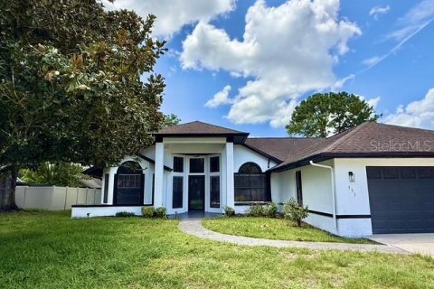 Villa ou maison à Oviedo, Floride 3 chambres, 155.8 m2 № 2167817