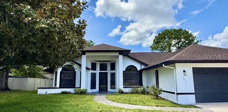 Villa ou maison à Oviedo, Floride 3 chambres, 155.8 m2 № 2167817
