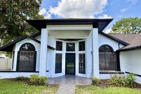 Villa ou maison à louer à Oviedo, Floride: 3 chambres, 155.8 m2 № 2167817 - photo 3