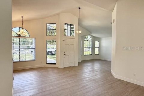 Villa ou maison à louer à Oviedo, Floride: 3 chambres, 155.8 m2 № 2167817 - photo 4