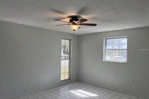 Casa en alquiler en Port Richey, Florida, 3 dormitorios, 112.04 m2 № 1908555 - foto 9