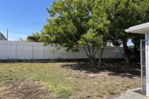 Casa en alquiler en Port Richey, Florida, 3 dormitorios, 112.04 m2 № 1908555 - foto 16
