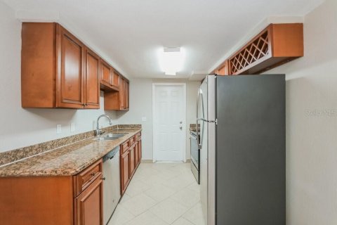 Villa ou maison à louer à New Port Richey, Floride: 3 chambres, 116.31 m2 № 2391132 - photo 6