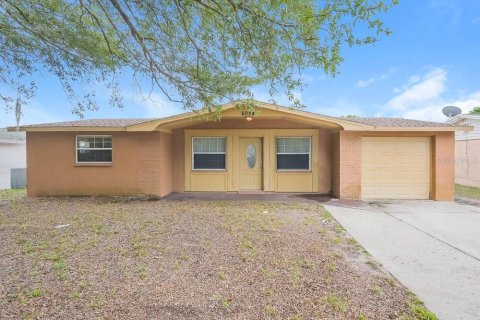 Villa ou maison à New Port Richey, Floride 3 chambres, 116.31 m2 № 2391132
