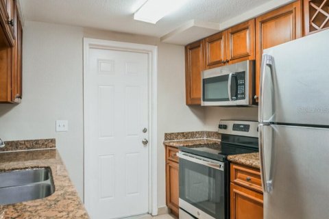 Villa ou maison à louer à New Port Richey, Floride: 3 chambres, 116.31 m2 № 2391132 - photo 7